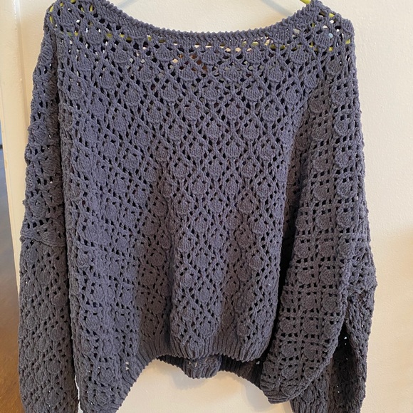 POL sweater - Picture 5 of 5